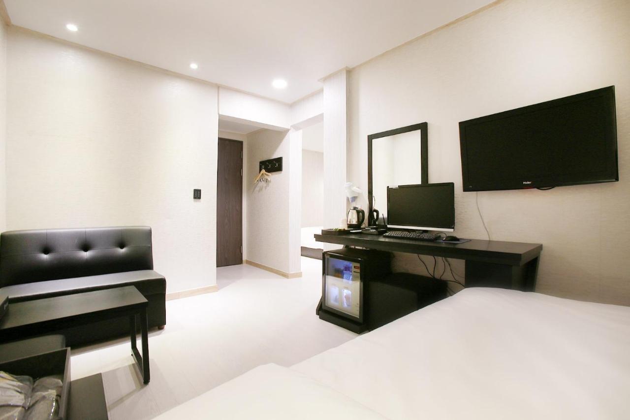 Eton Hotel Chuncheon Exterior photo