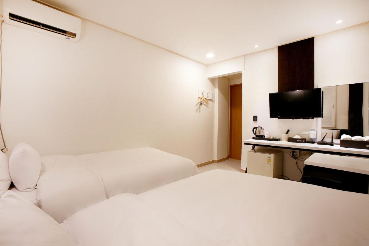 Eton Hotel Chuncheon Exterior photo