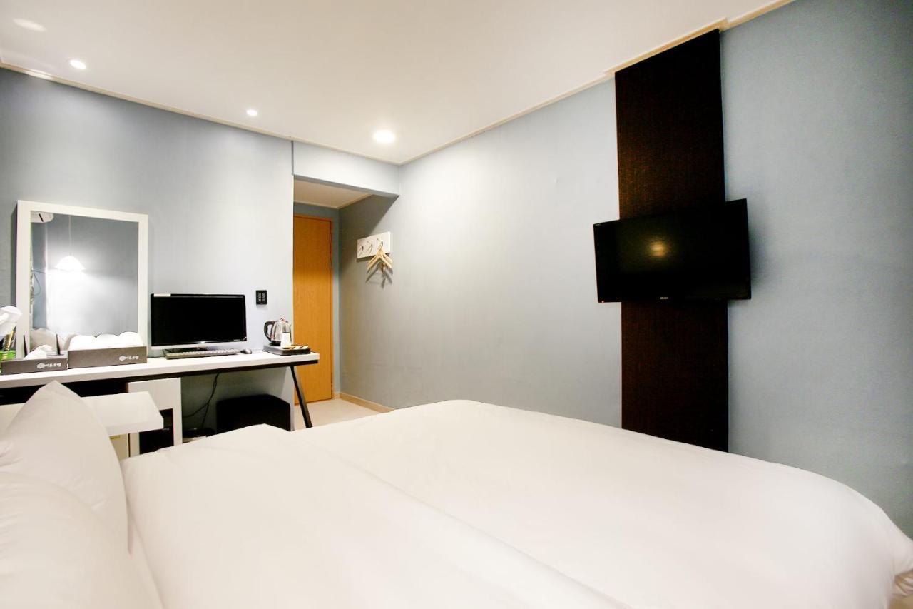 Eton Hotel Chuncheon Exterior photo